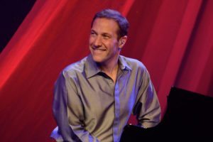 jim-brickman-live-still-gray-shirt-900x600